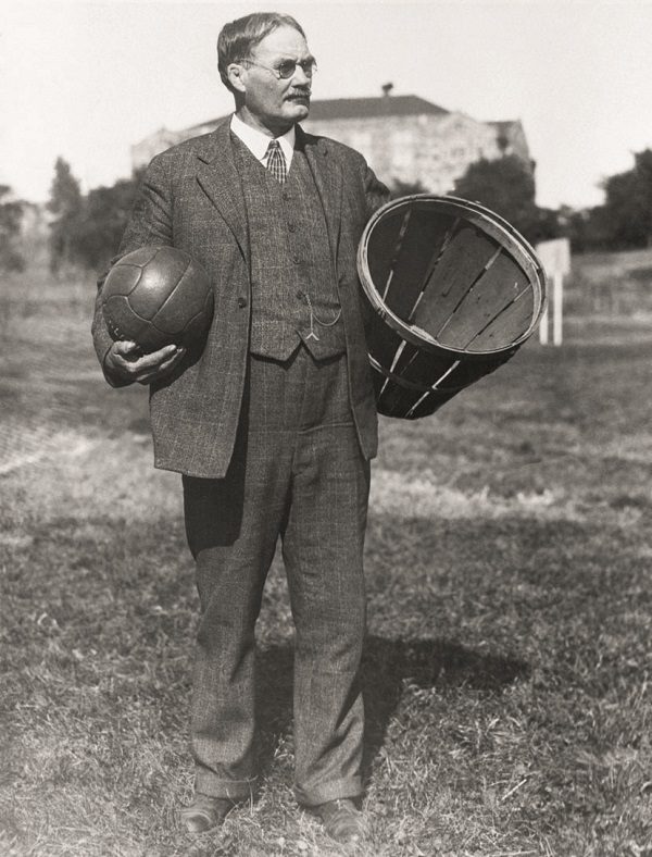 Джеймс Нейсмит. Фото: Library of Congress
