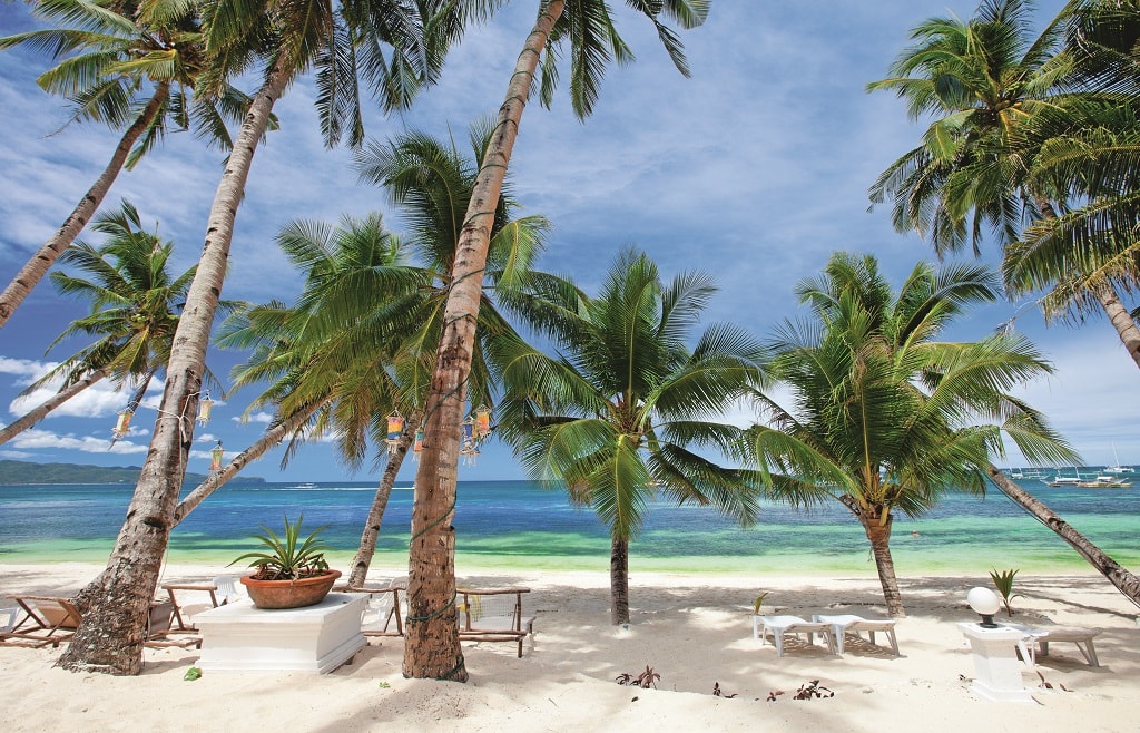 Самый известный остров архипелага – Боракай, названный в прошлом году в рейтинге Tripadvisor лучшим пляжным направлением мира. Фото: Depositphotos