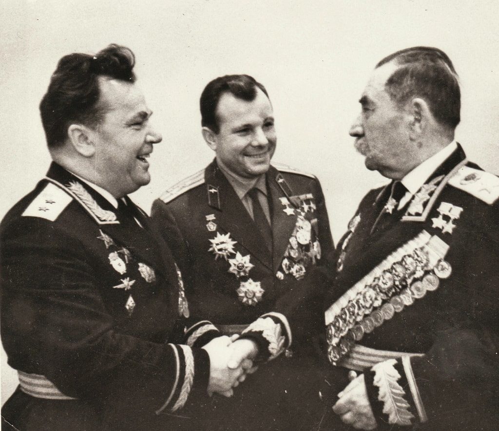 С И.Н. Кожедубом и Ю.А. Гагариным. 1968 год