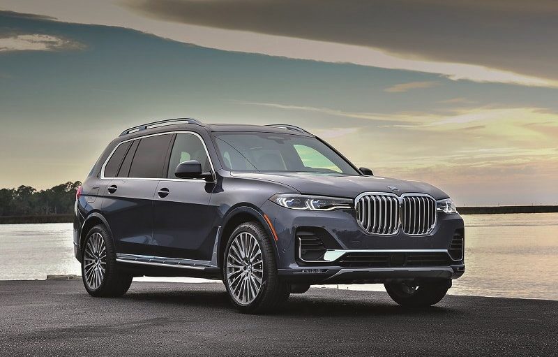 Салон кроссовера BMW X7 декорирован альпийским хрусталем, обработанным по технологии Swarovski. ФОТО: NETCARSHOW.COM