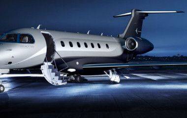 на самолете Legacy 500