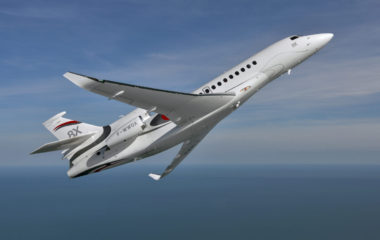 самолета Falcon 8X