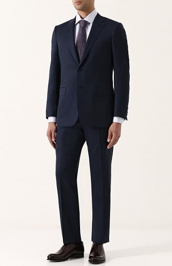 Шерстяной костюм с пиджаком на двух пуговицах из коллекции SS18. ФОТО: MERCURY