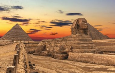 Пирамиды и статуя Сфинкса в Гизе. ФОТО: DEPOSITPHOTOS.COM