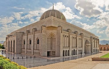 Оман. Мечеть Султана Кабуса в Маскате. ФОТО: SHUTTERSTOCK.COM