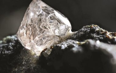 драгоценные камни, ФОТО: SHUTTERSTOCK.COM