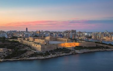 Мальта, Вид на форт Маноэль и город Гзиру. ФОТО: DEPOSITPHOTOS.COM